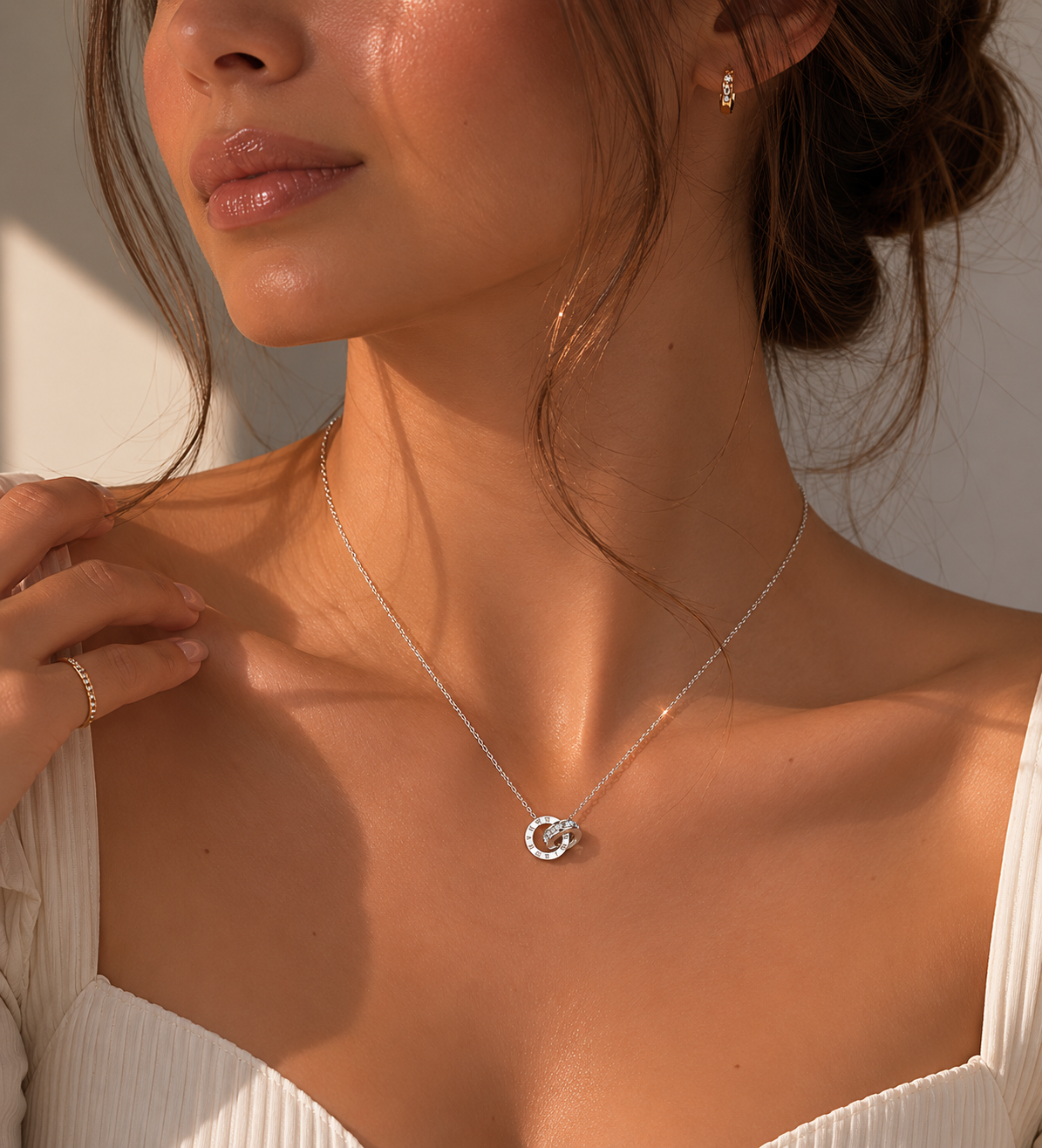 Infinity Roman Necklace – Silver