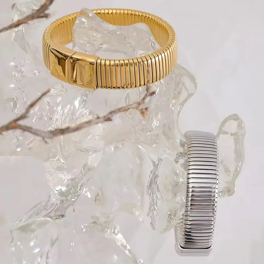 Aurelia Flex Bangle
