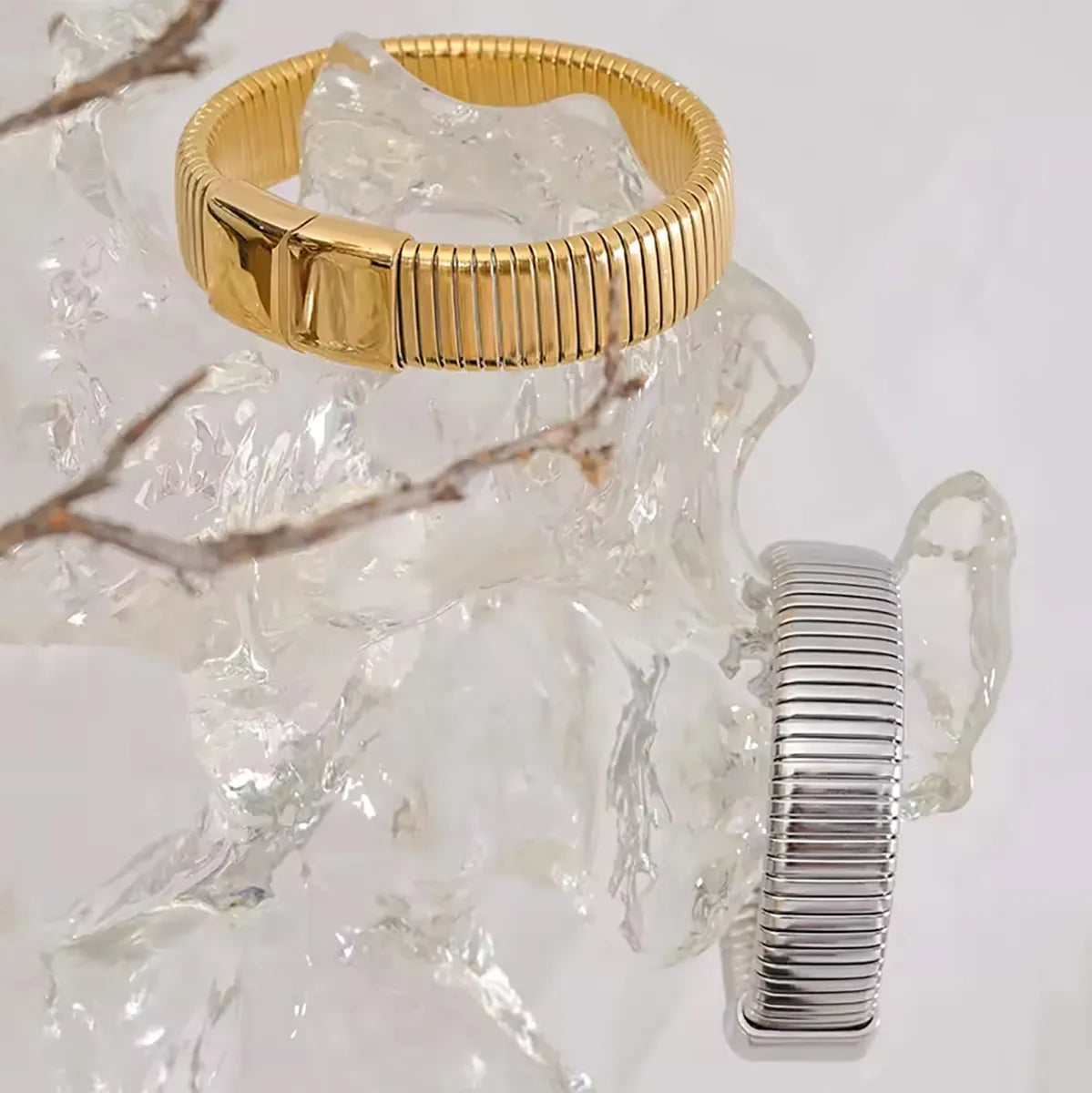 Aurelia Flex Bangle