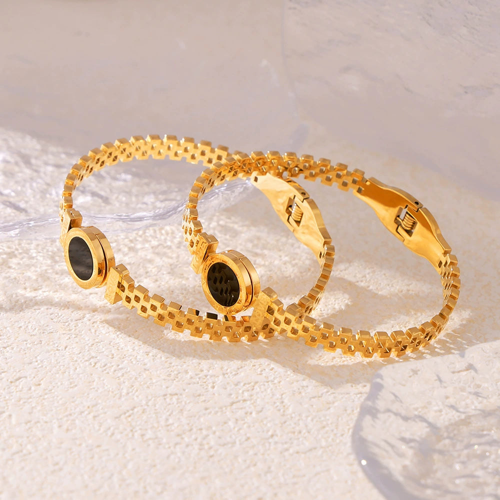Eterna Love Bracelet