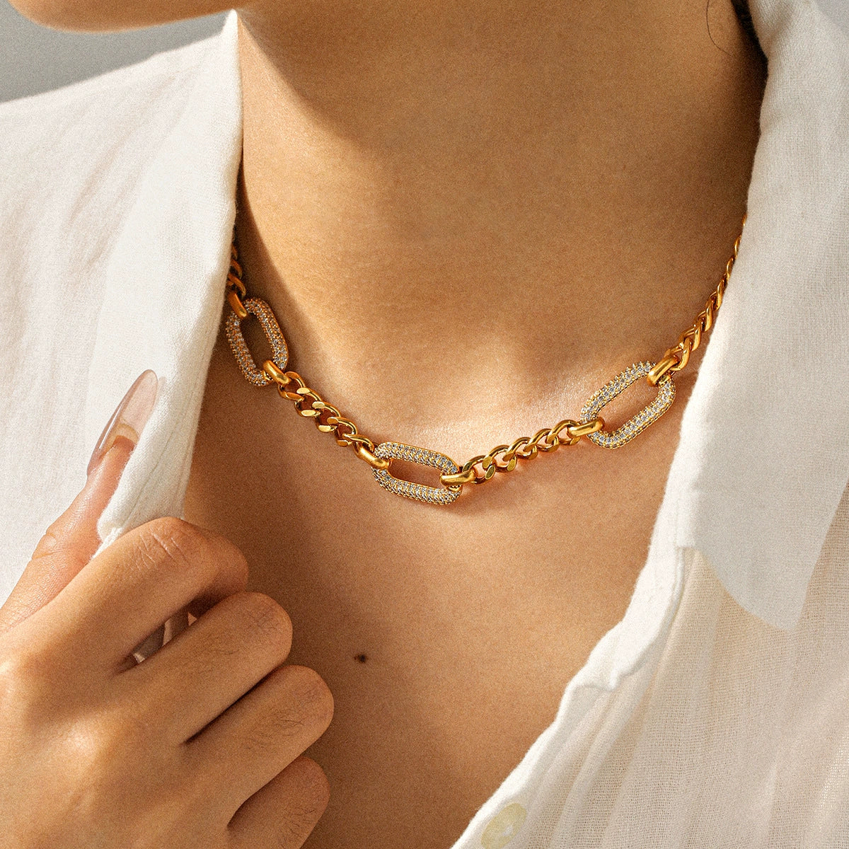 Serenity Pavé Link Necklace – Gold